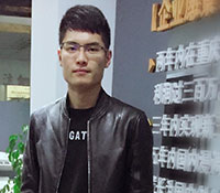 新華明星學(xué)子史偉娟