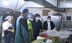 學校后勤嚴格把關，突擊檢查確保食品安全