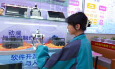 16 歲少女的破繭之路：從初三壓力到互聯(lián)網 + 形象設計的追夢之旅