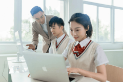 新華就業保障體系，助力新華學子成就事業！