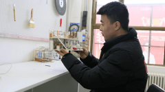 創(chuàng)業(yè)失敗，在新華重新起跑