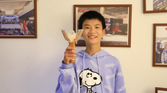 來新華，把愛好變?yōu)槁殬I(yè)