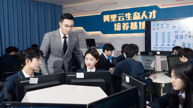 智慧城市部署與運(yùn)維：阿里十年布局，新華這類人才正搶手