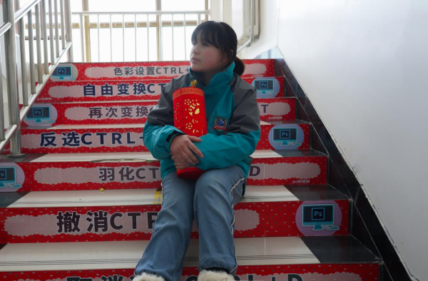 來蘭州新華，圓大學夢想