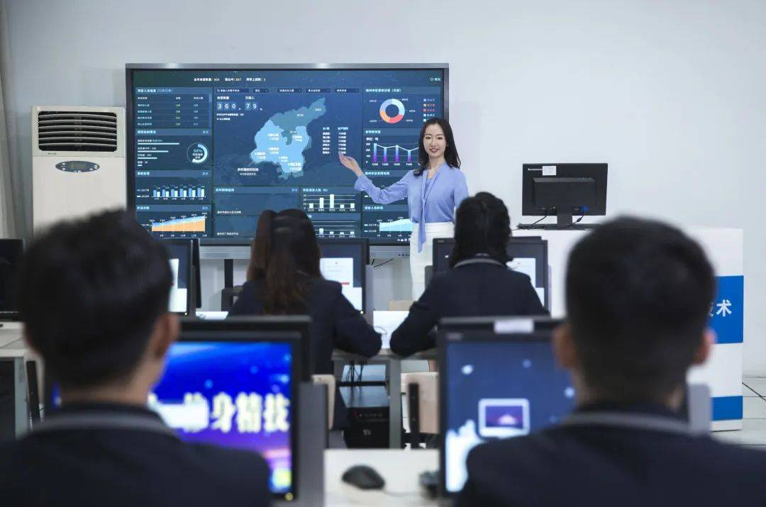 2023年的互聯網行業，有哪些機遇和挑戰？